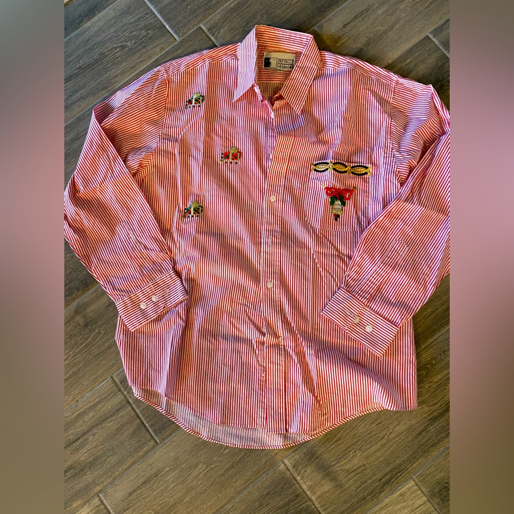Vintage Infinity Fashions Red and White Pinstripe Christmas Button Shirt Med 🎄